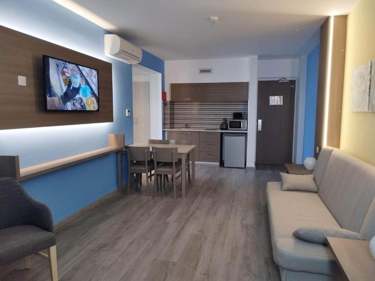 Junior Suite,1405885796:JPEG
