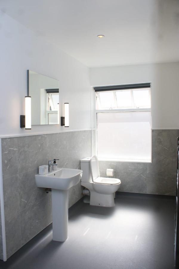 Deluxe Double Room with Bath,1406486477:JPEG