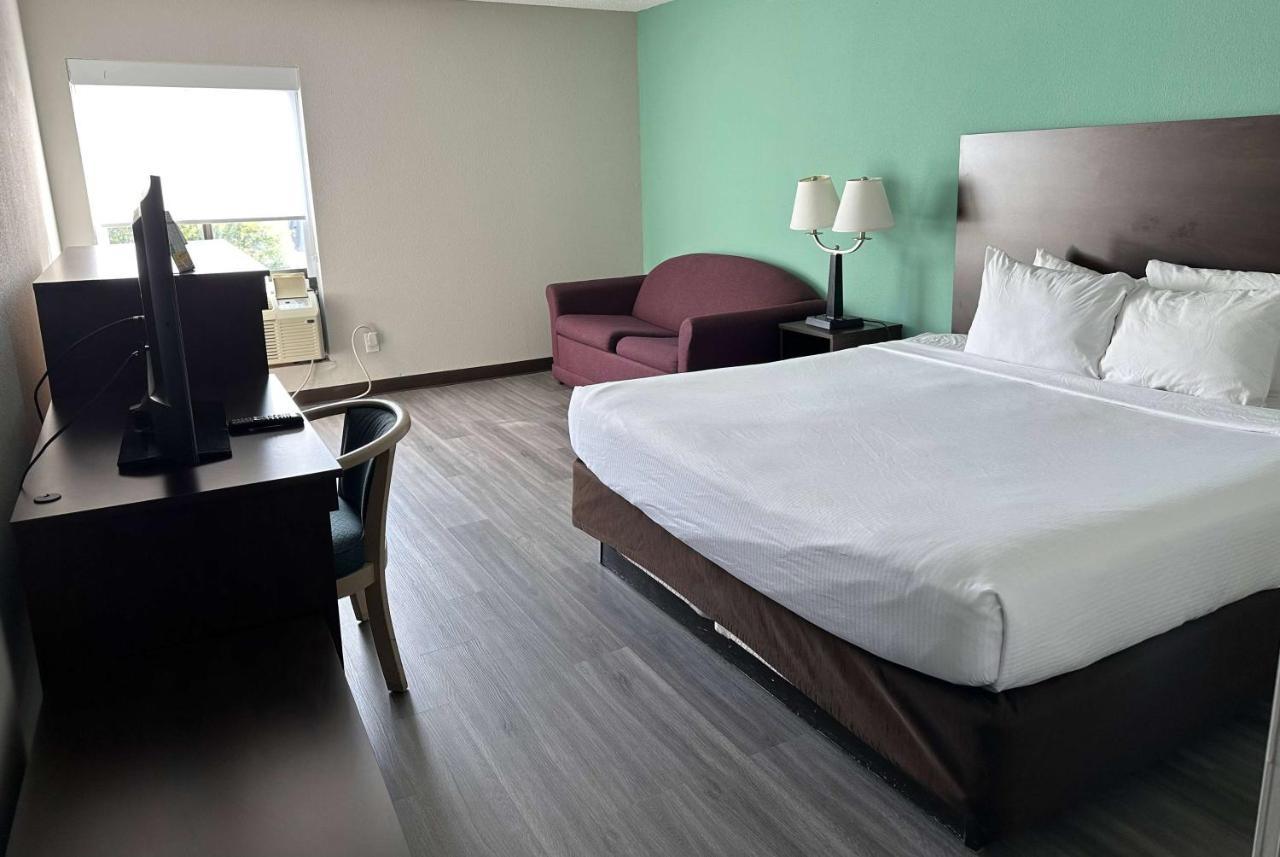 King Room - 1st Floor - Non-Smoking - Ground Floor