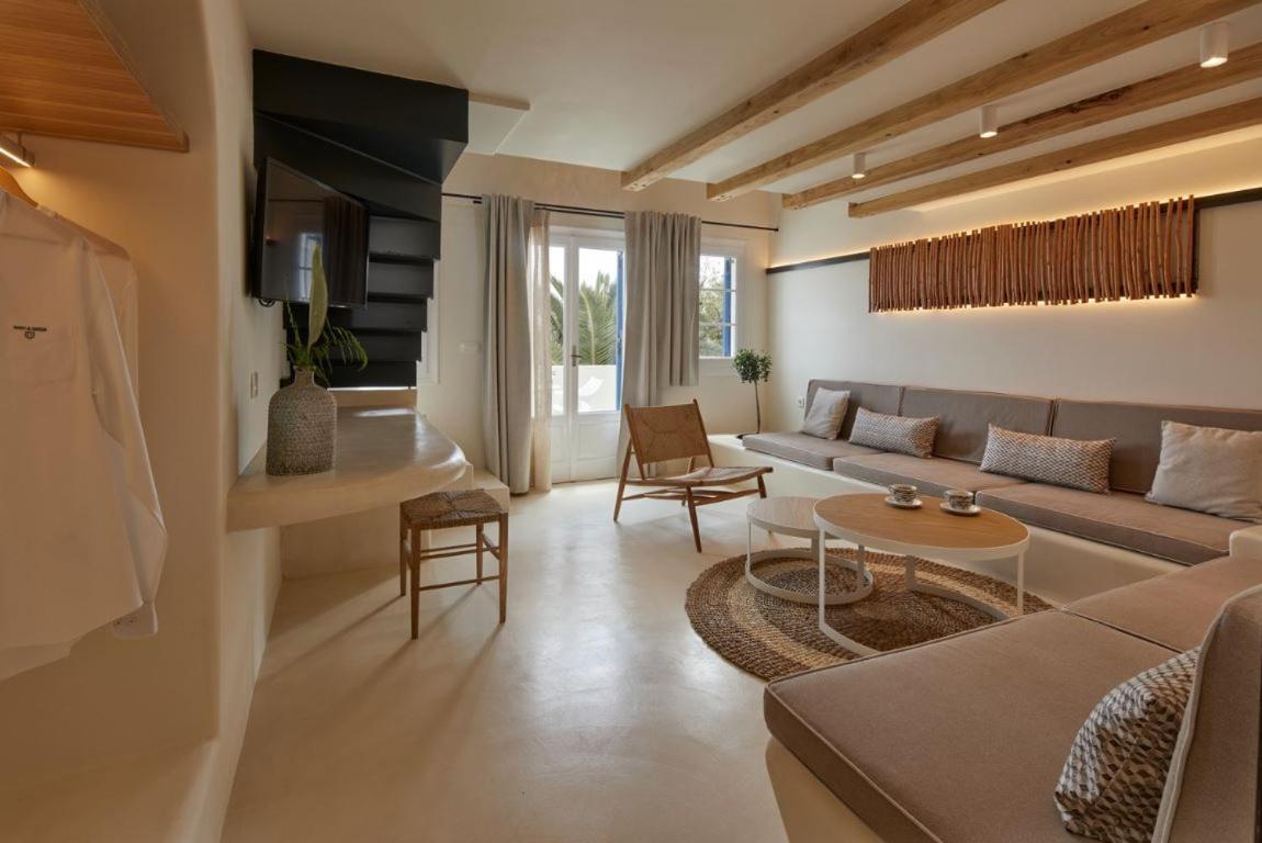Deluxe Suite - Split-Level