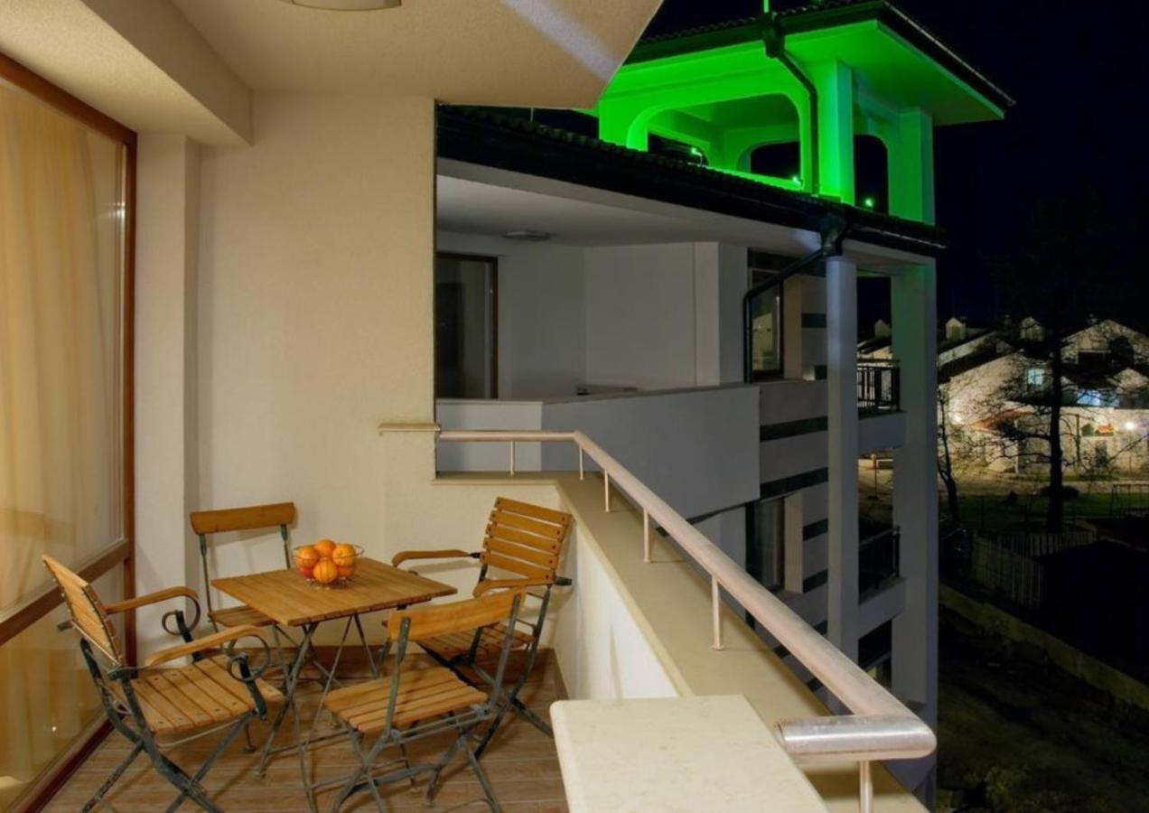 Studio Balcony
