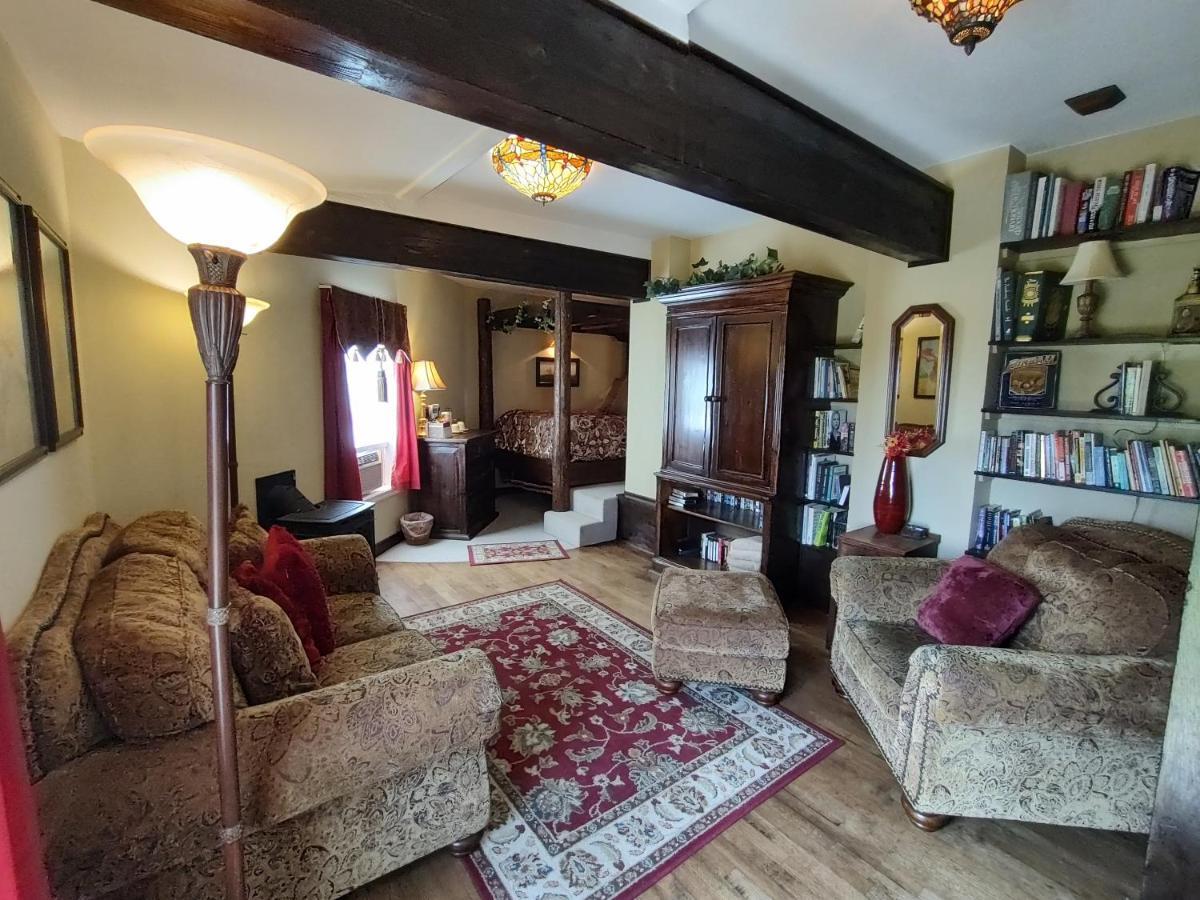 Deluxe Double Room,1417725981:JPEG