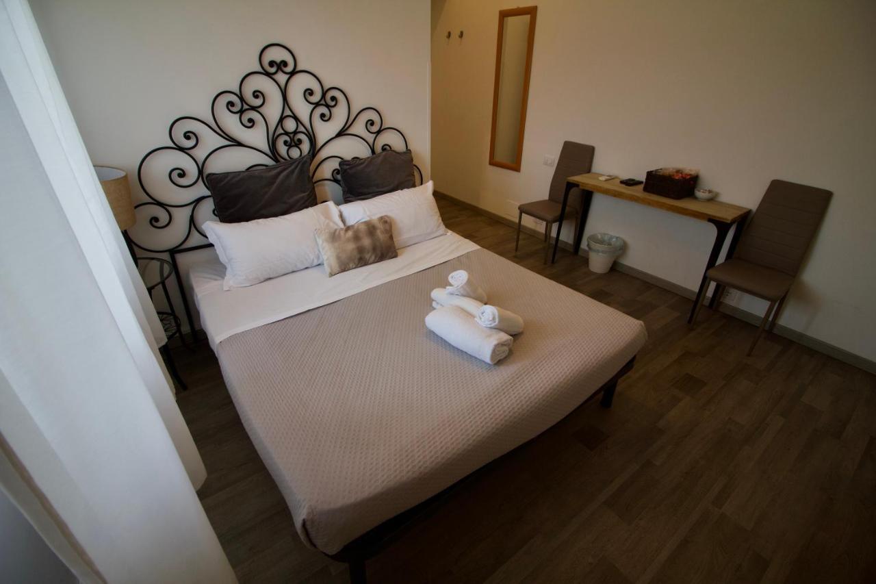 Double Room with Private Bathroom,1584541793:JPEG
