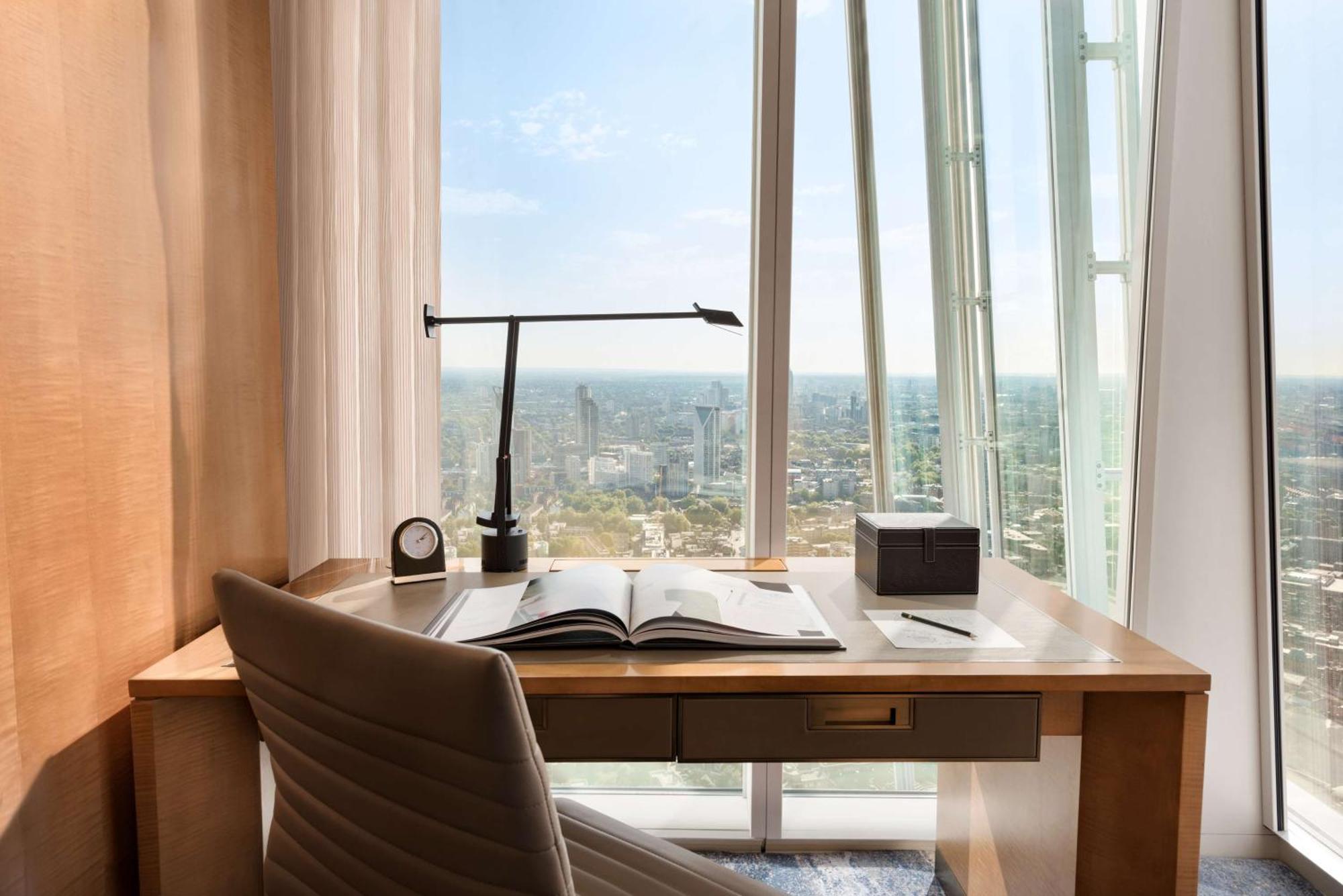 Premier King Room City View