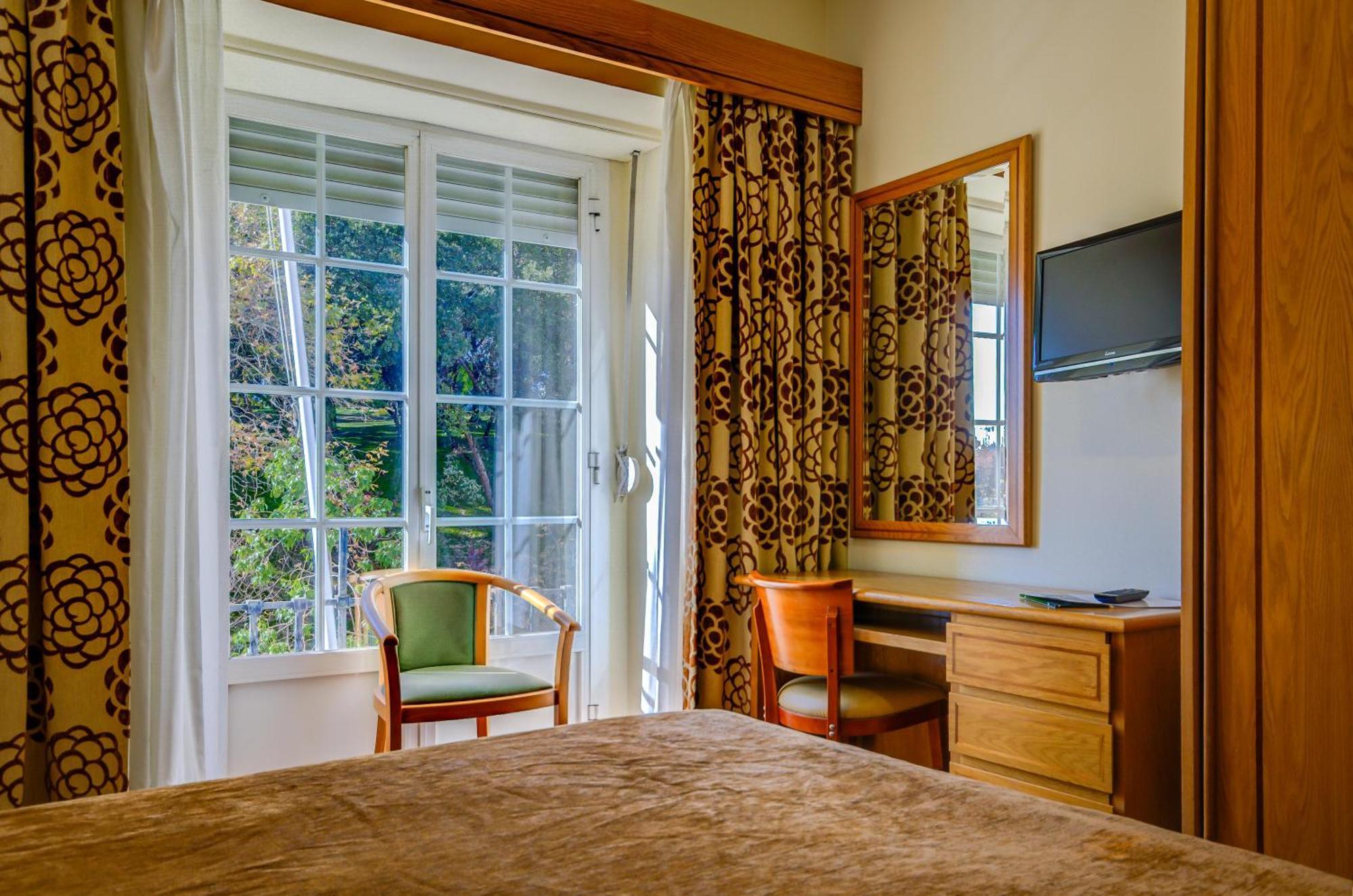 Double Room,1433215258:JPEG
