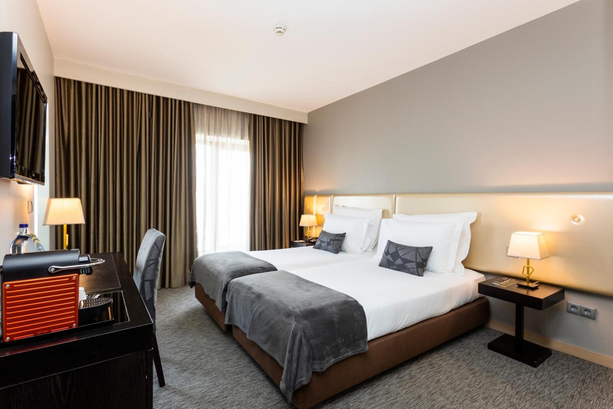 Superior Twin Room,1433231467:JPEG