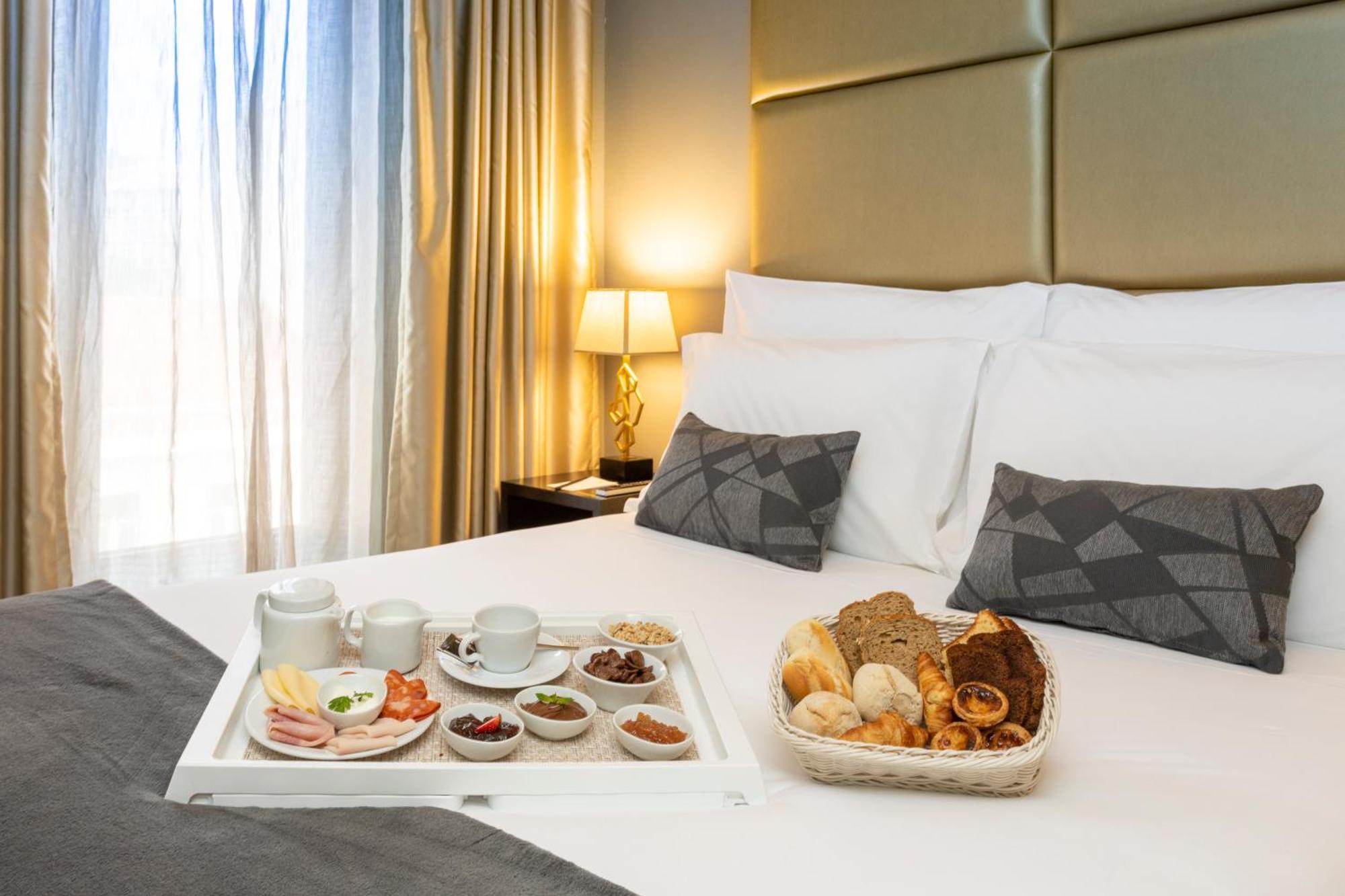 Double Room,1433232082:JPEG