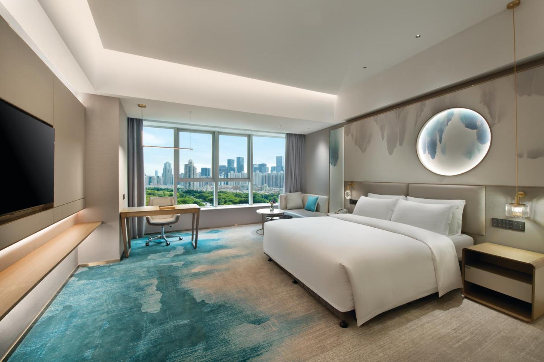 Queen Room Garden View
