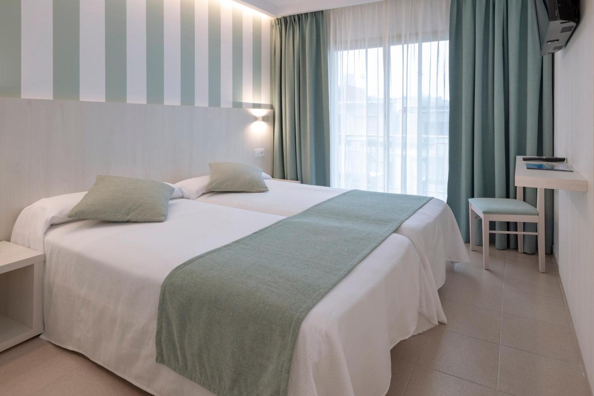 Double or Twin Room,1588038592:JPEG