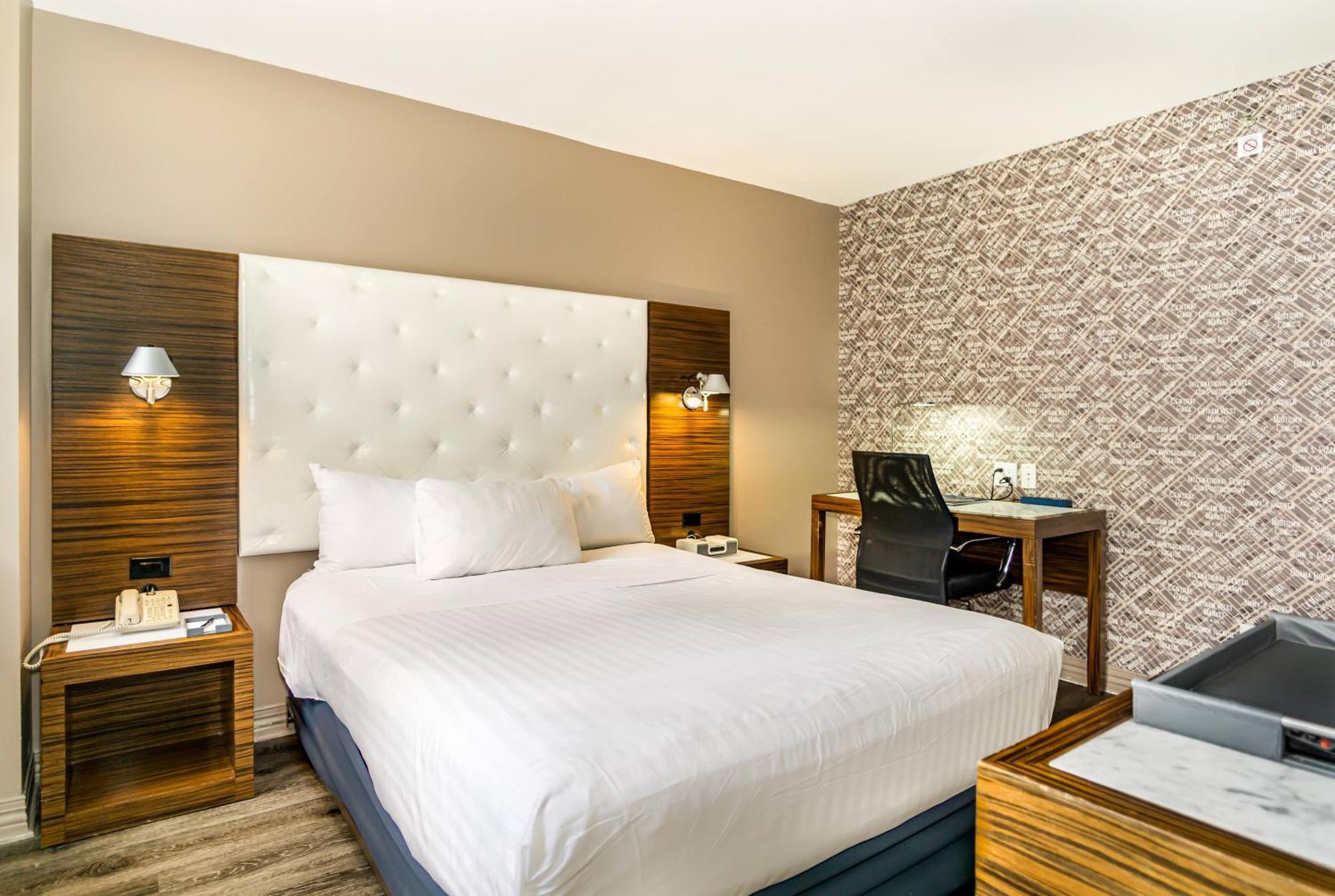 Deluxe King Room,1691981686:JPEG