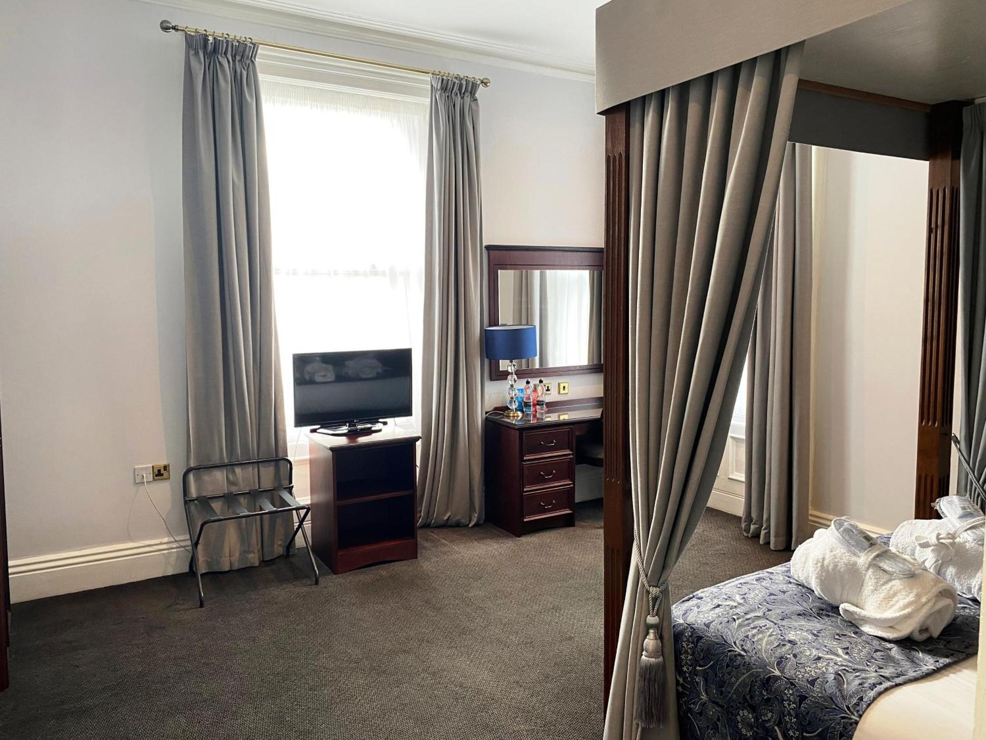 Suite met Hemelbed