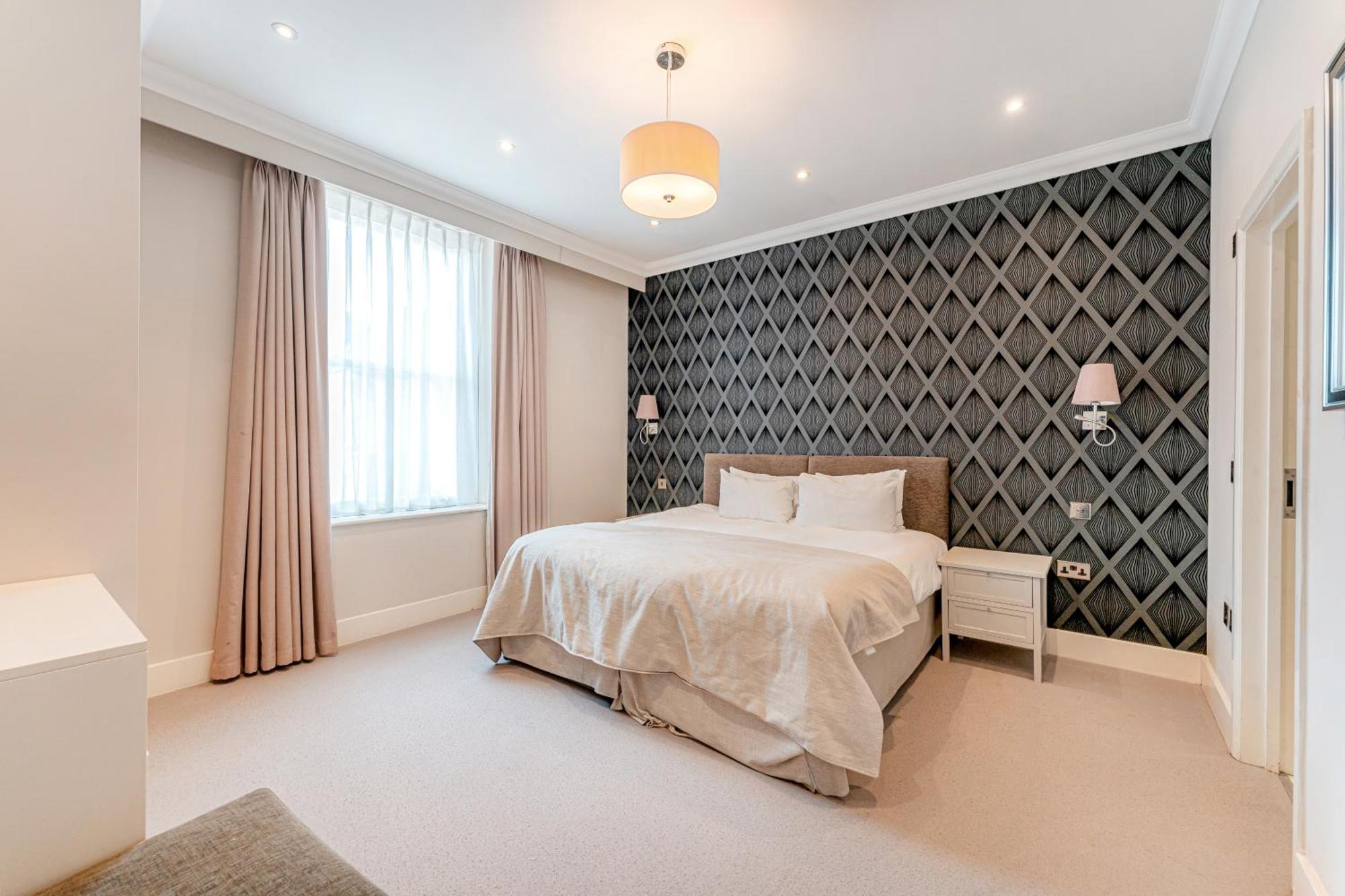Deluxe Two-Bedroom Apartment
