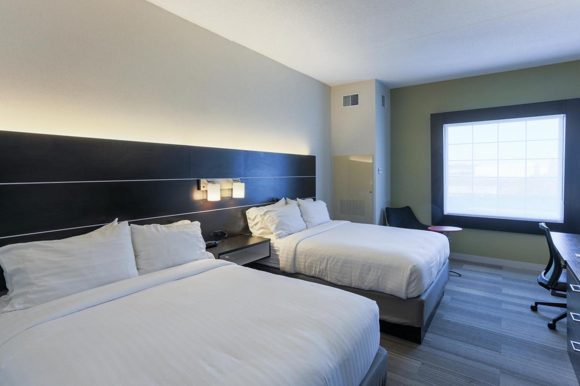 Standard Queen Room Two Queen Beds