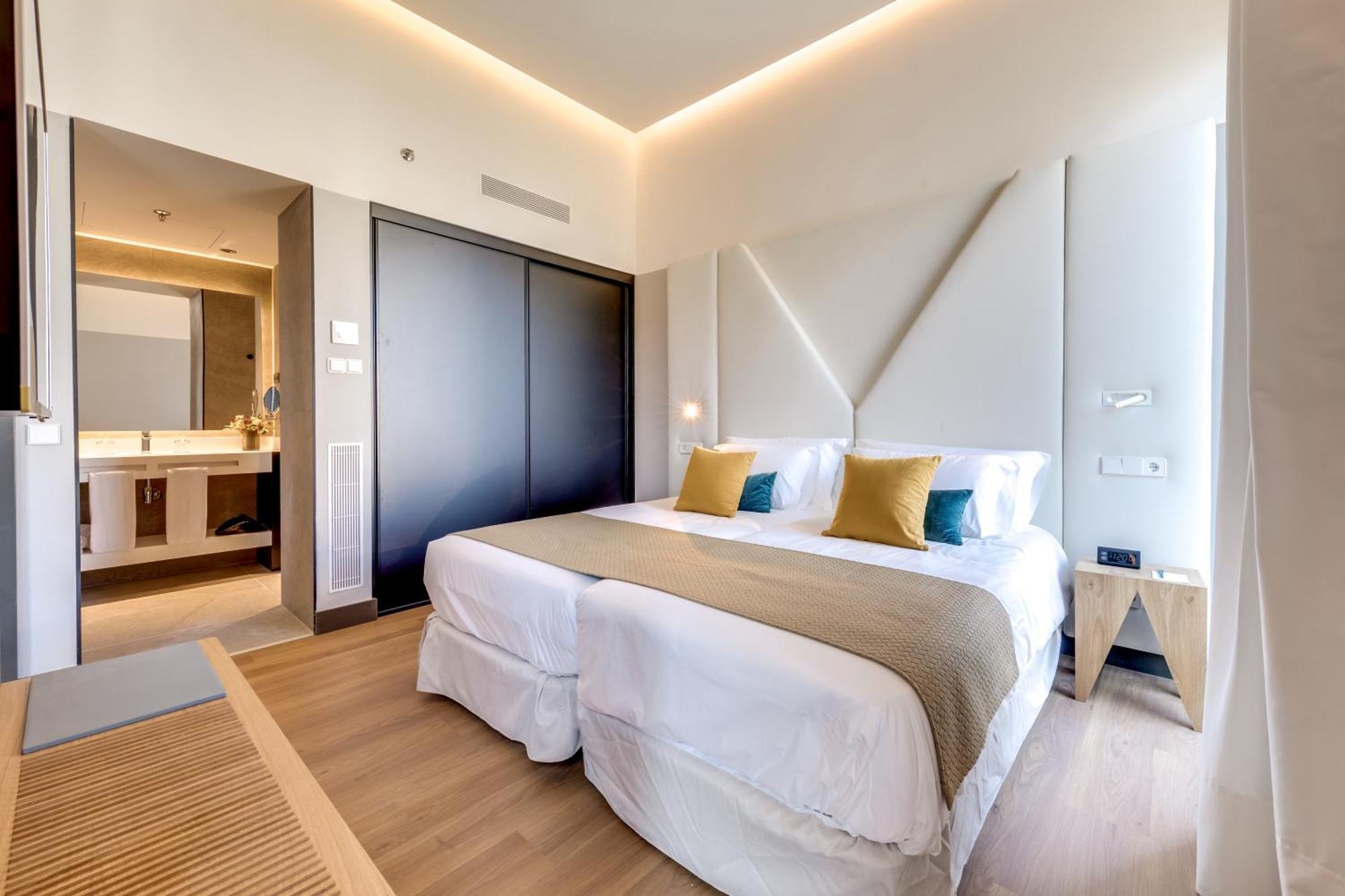 Junior Suite with Terrace,1458097228:JPEG