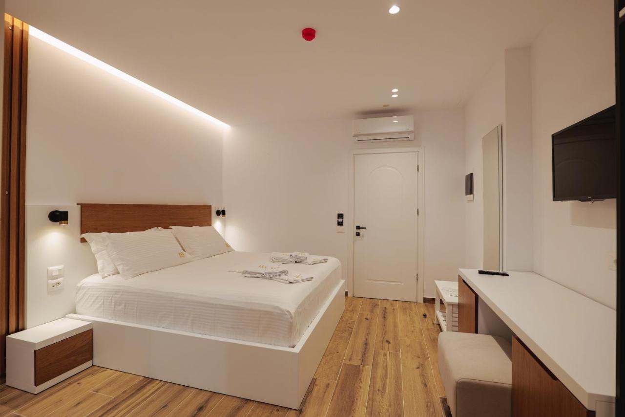 Deluxe Double Room Side Sea View