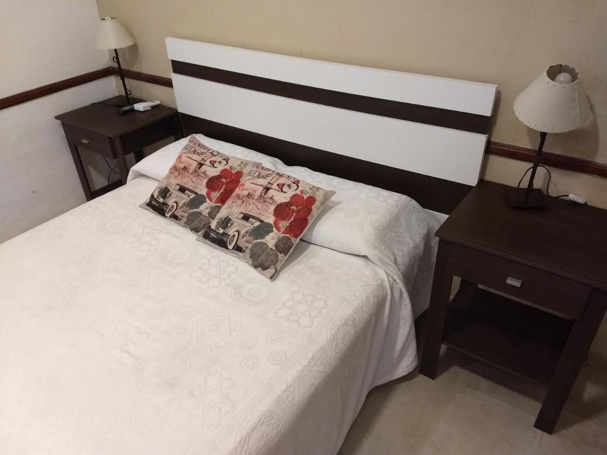 Budget Triple Room,1479814061:JPEG