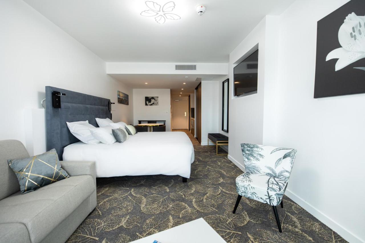 Superior Room with Balcony and Basin View