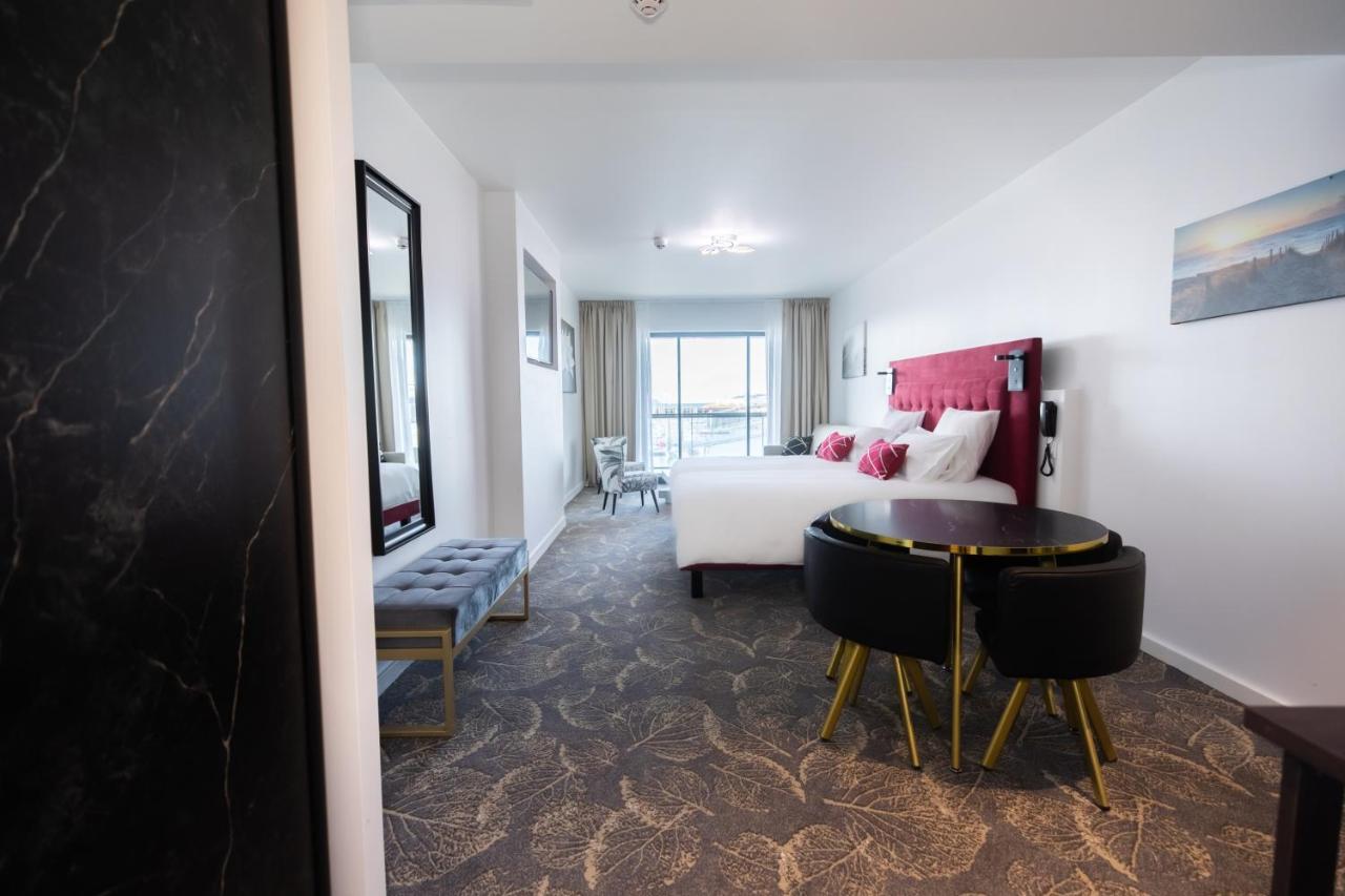 Double Privilege Room with Balcony and Sea View