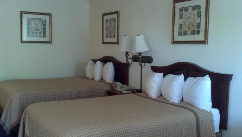 Double Room with Two Double Beds - Non-Smoking