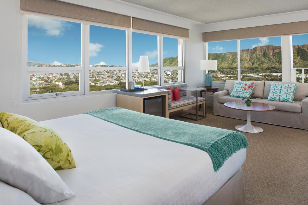 Diamond Head View Balcony King