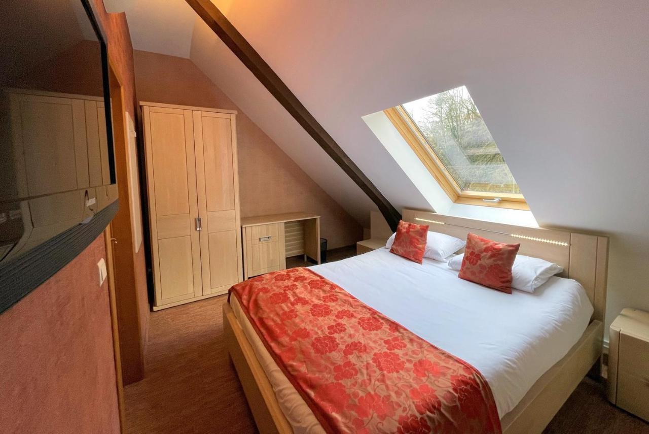Double Room Private External Bathroom