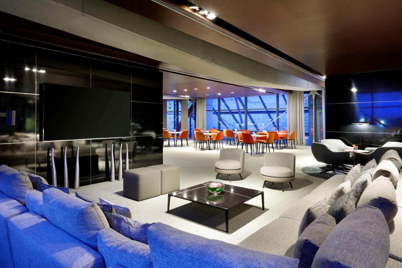 Deluxe King Room Panoramic View High Floor or Club Access