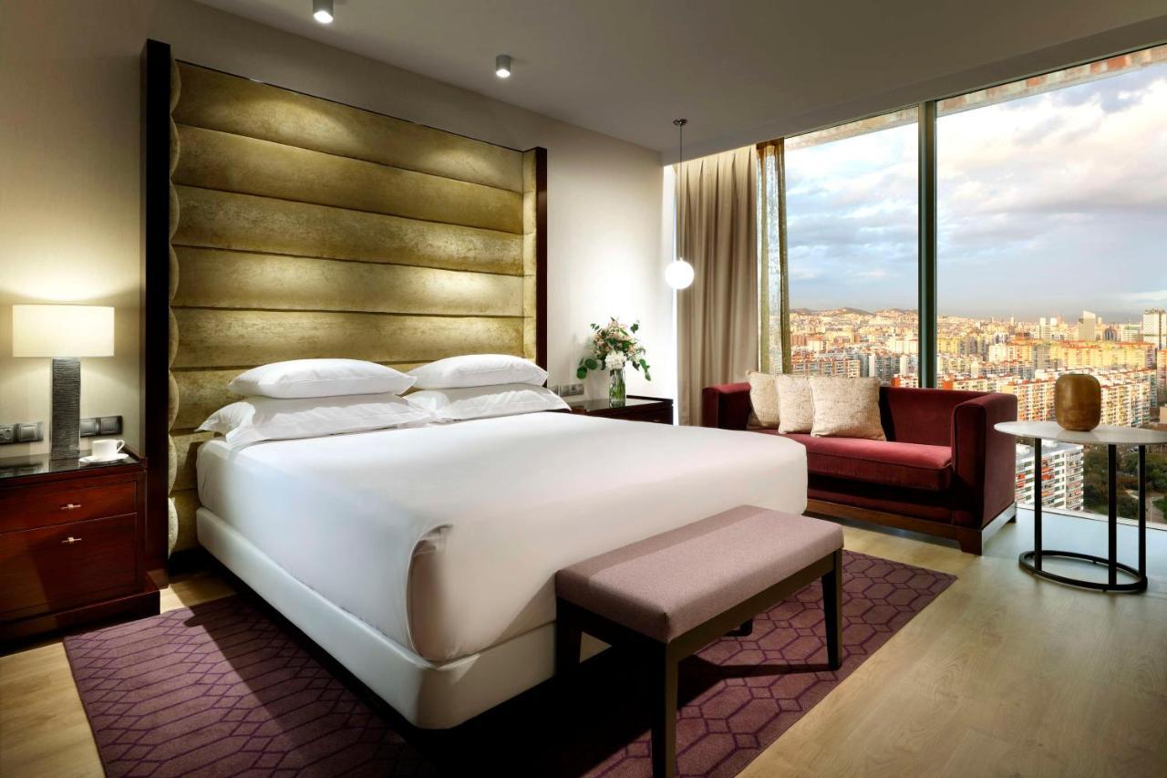 Deluxe King Room Panoramic View High Floor or Club Access