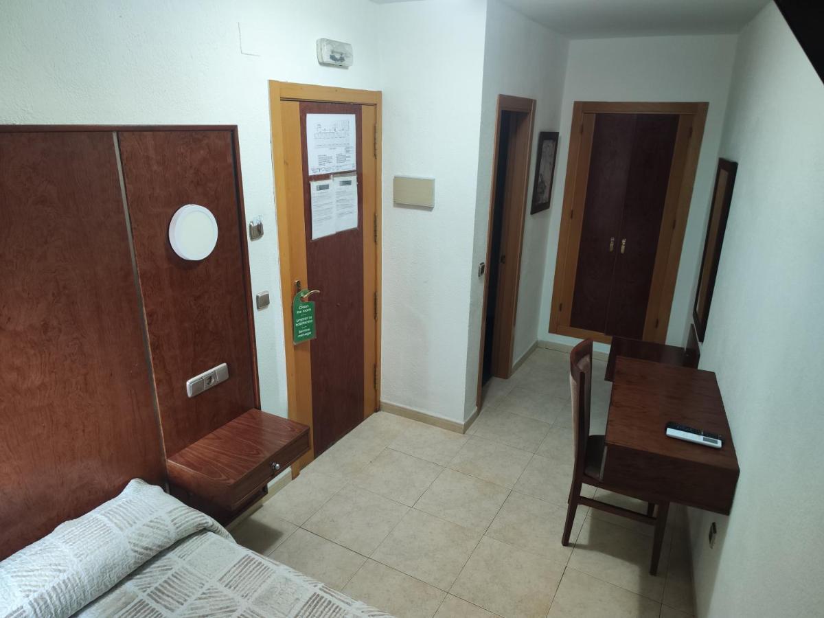Single Room,943034734:JPEG