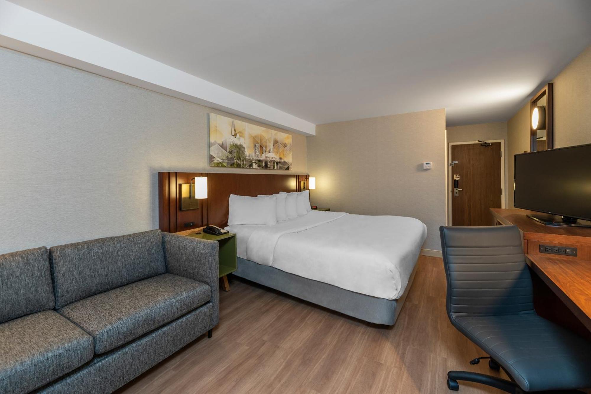 King Room Sofa Bed First Floor or Non-Smoking