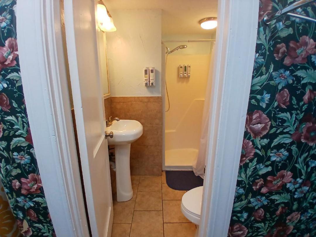 Deluxe King Room,1681732963:JPEG