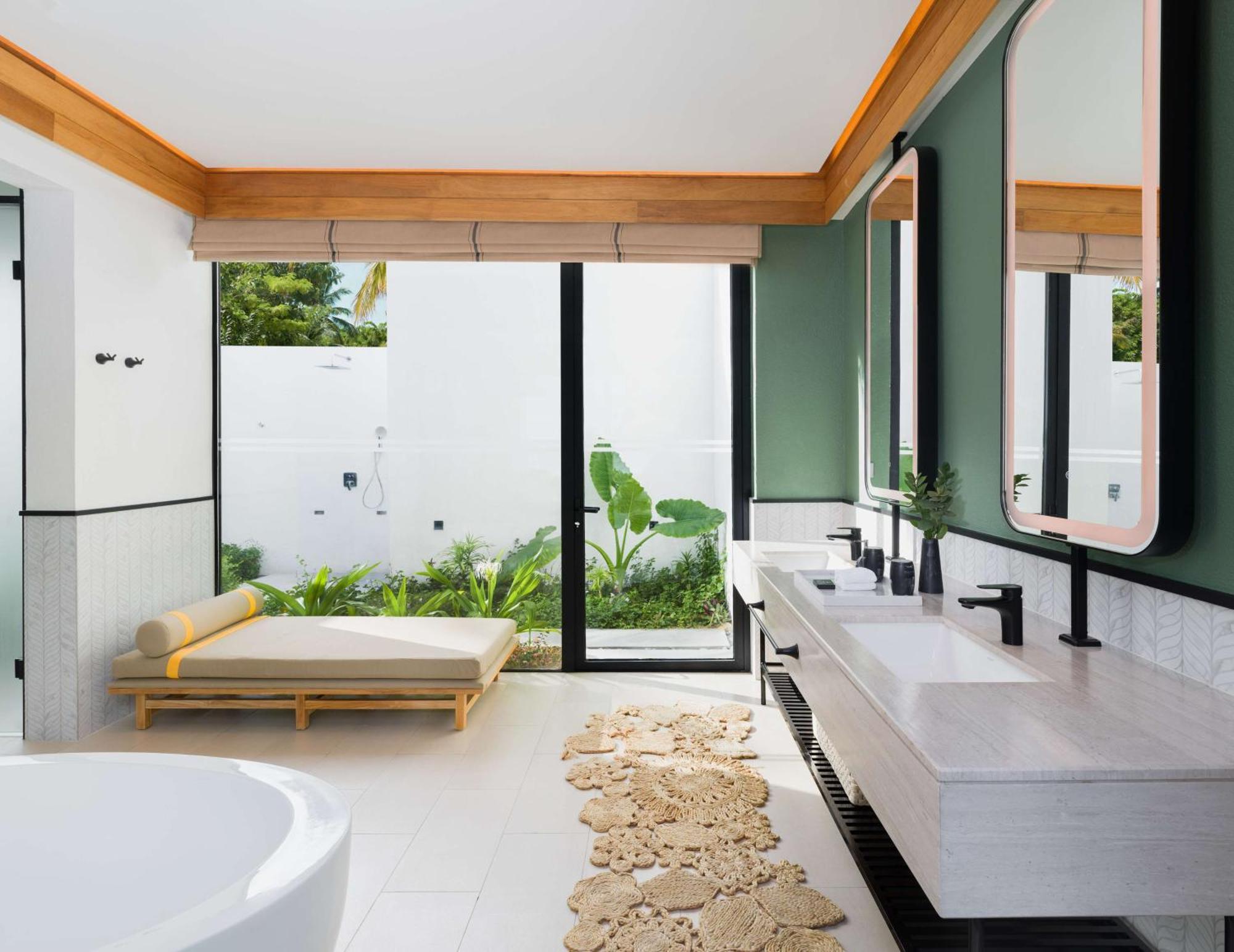 One-Bedroom Family Beach Pool Villa