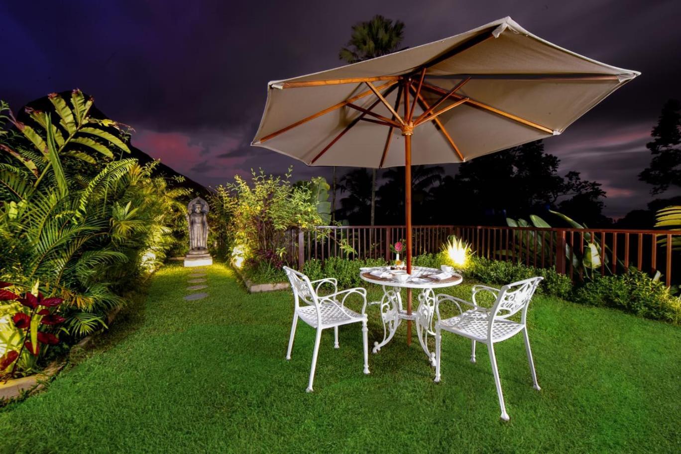Presidential Royal Suite with Free Daily Sunset Yoga and Afternoon Tea,1516325308:JPEG