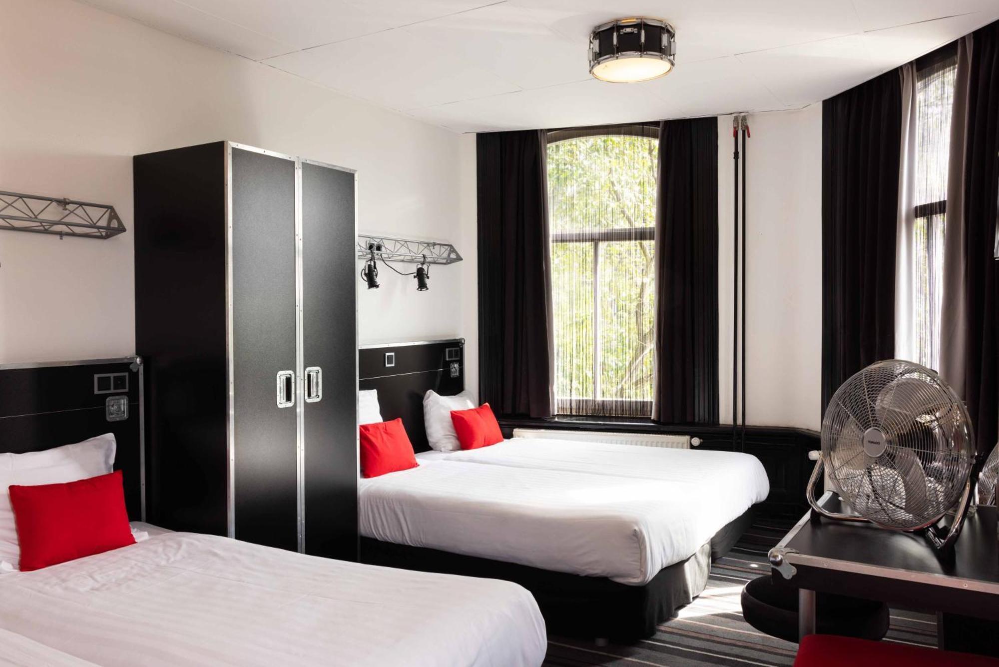 Quarto Familiar (5 Adultos)