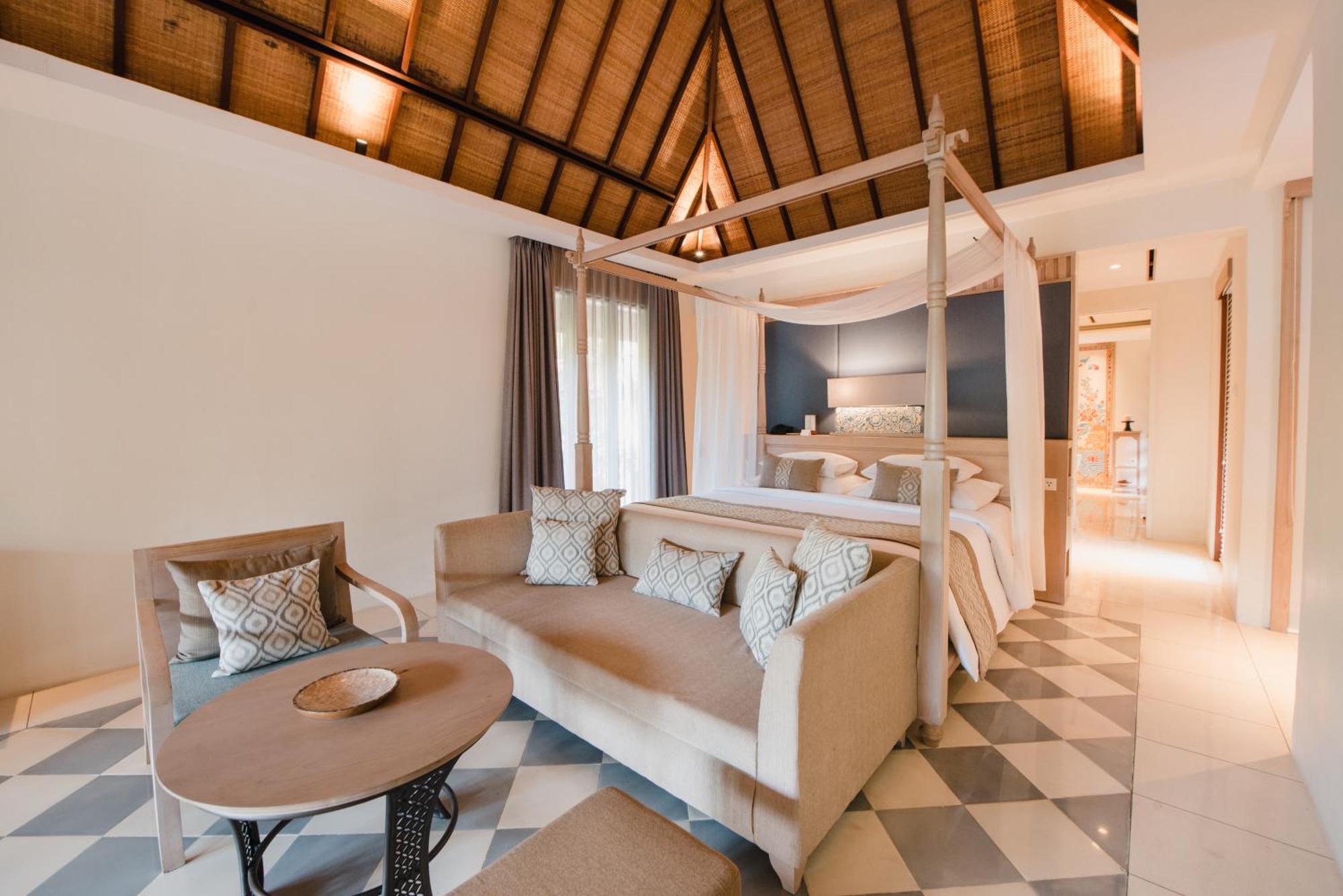 Presidential Suite with Daily Afternoon Tea and Club Lounge Access
