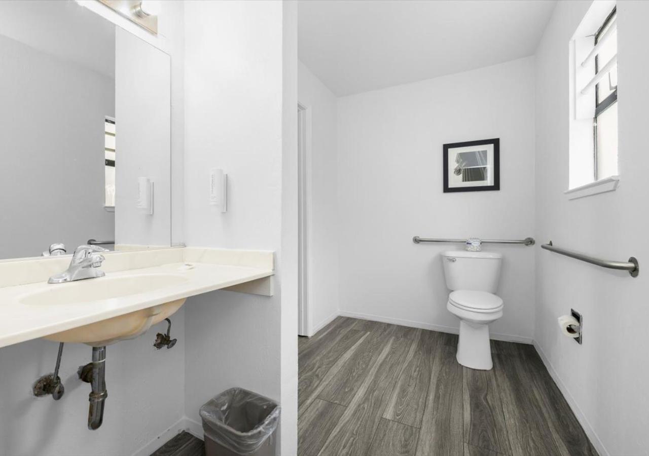 Deluxe Quadruple Room,1522347637:JPEG