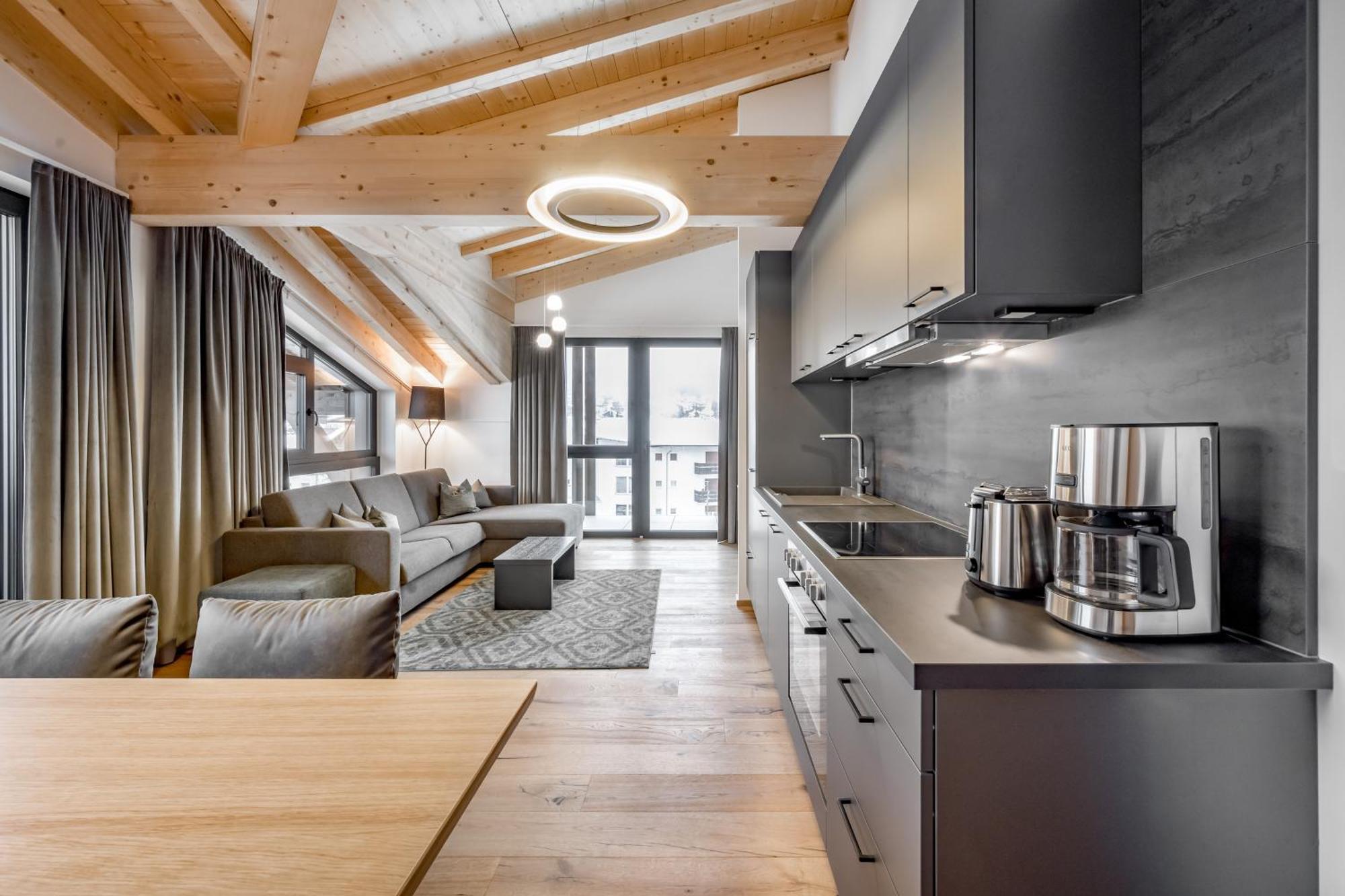 Deluxe Apartment