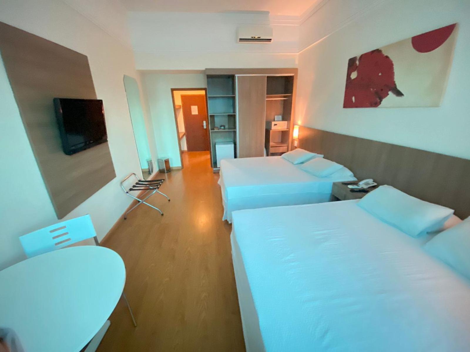 Queen Room with Two Queen Beds,1532619667:JPEG