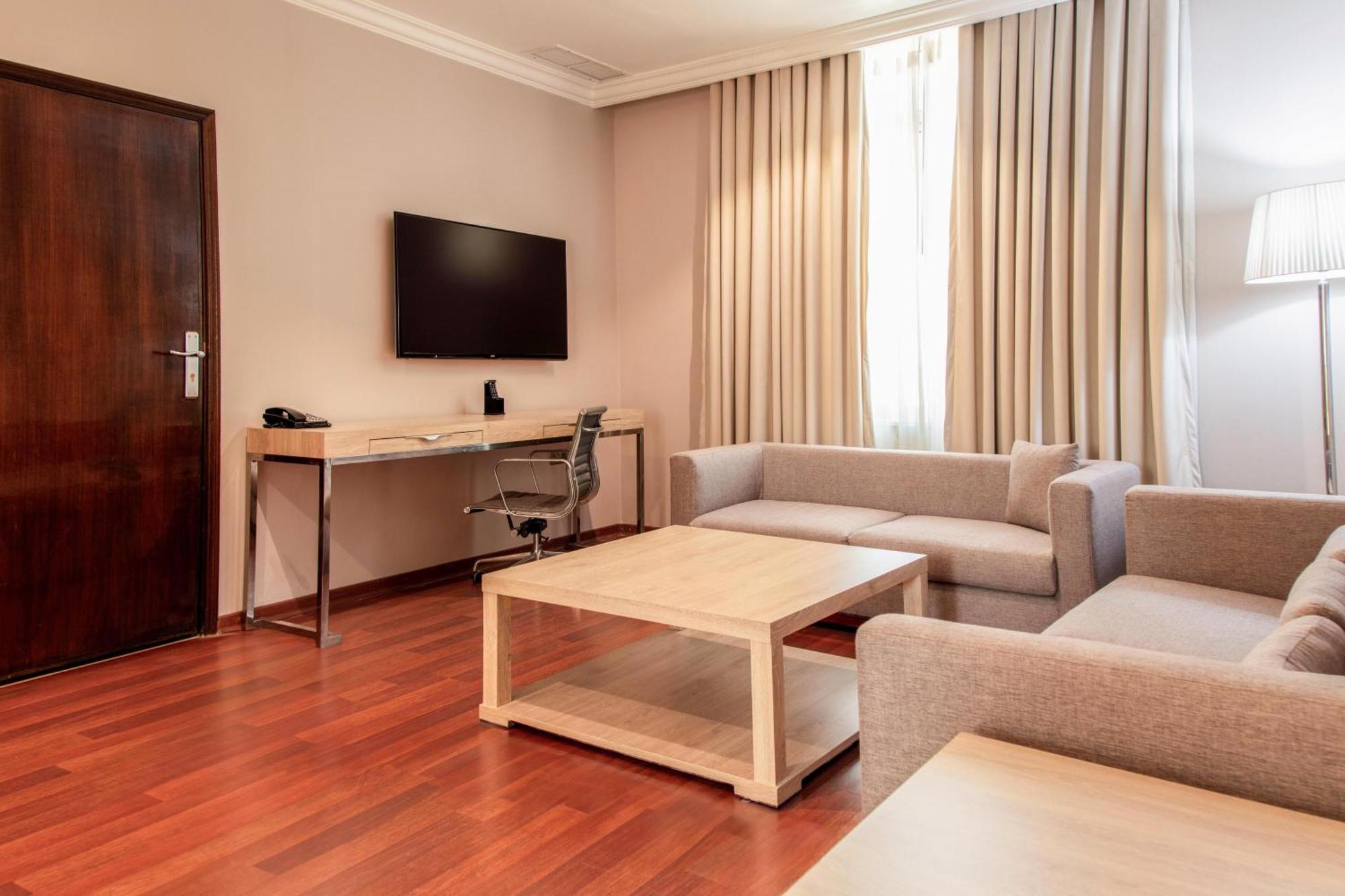 Executive Studio