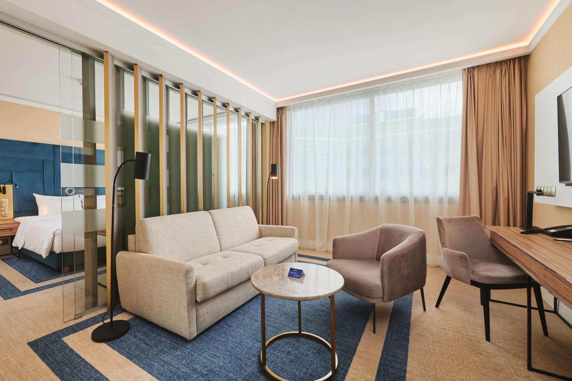 Junior Suite High Floor