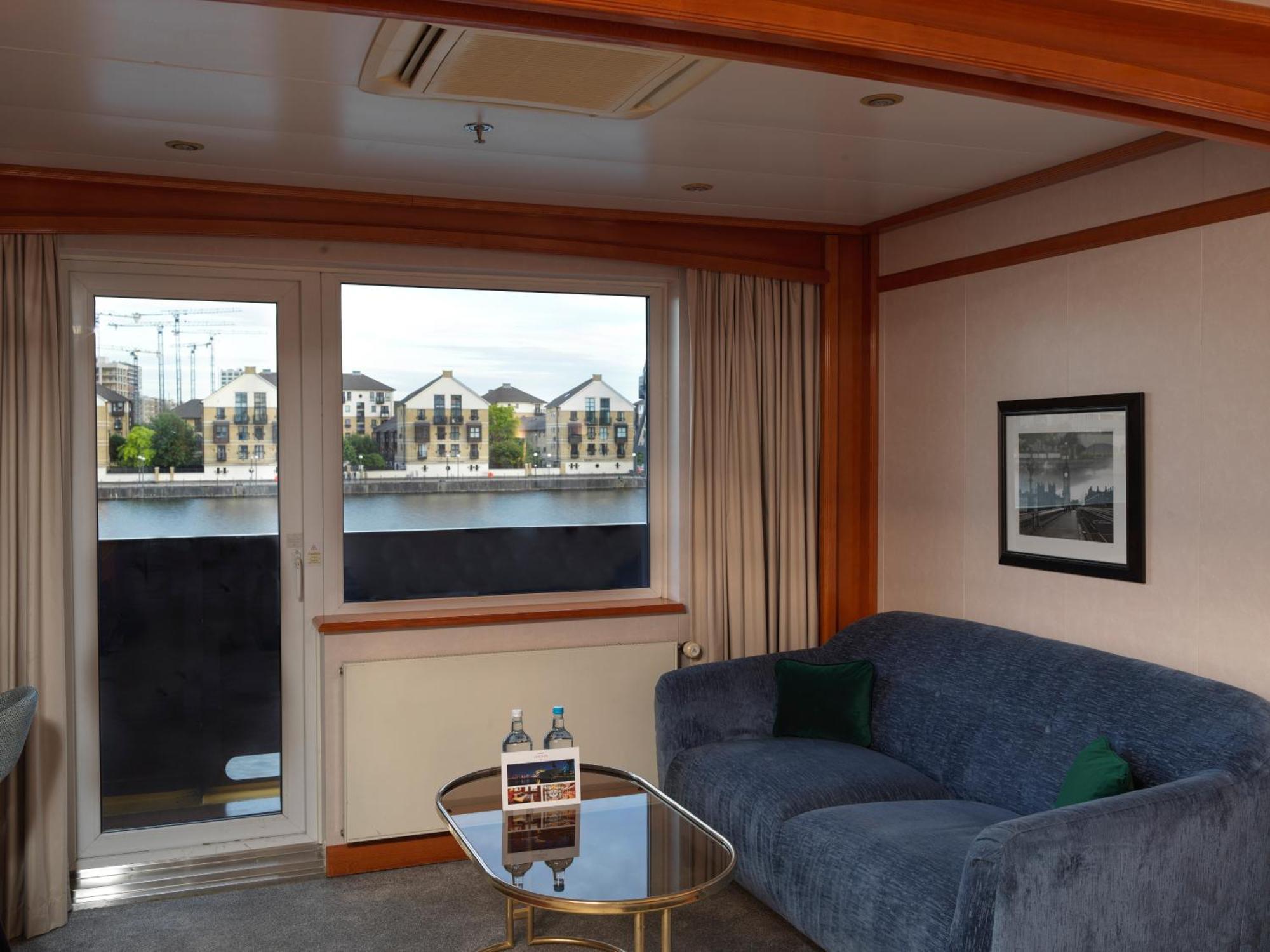Executive King Room River View