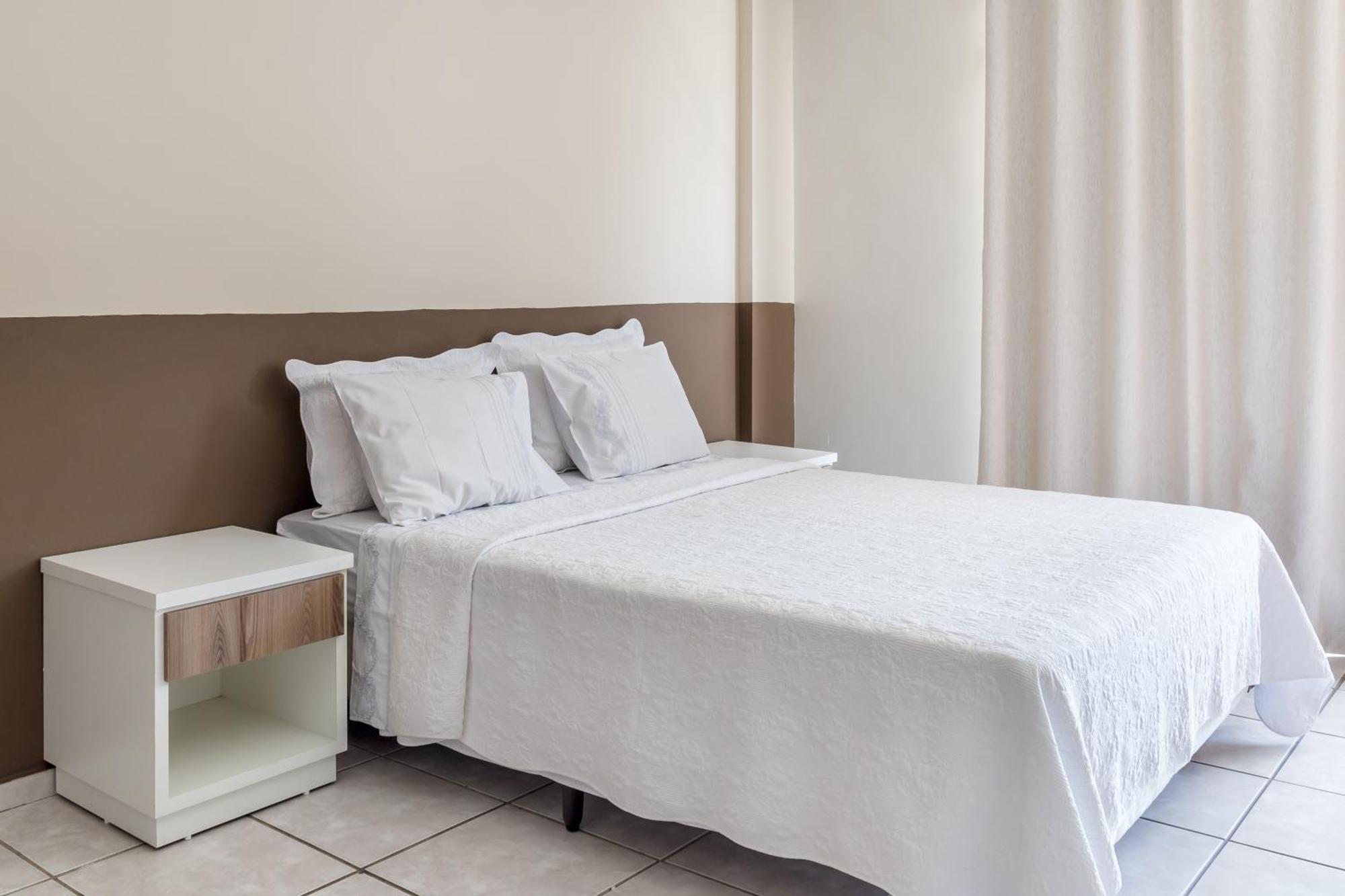 Apartamento de 2 dormitorios con vistas a la piscina (6 adultos)