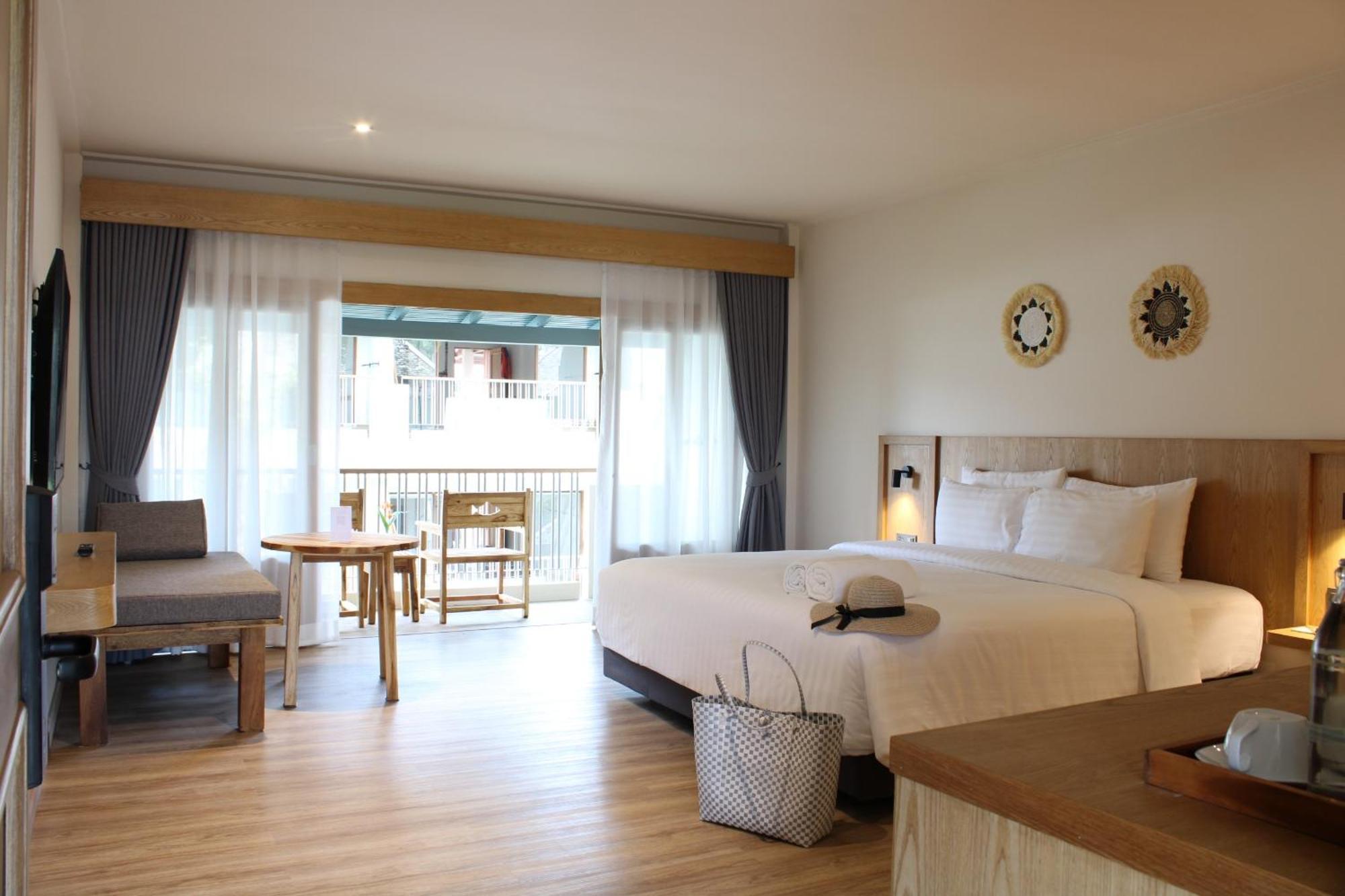 Superior Double or Twin Room One-Way Airport Transfer