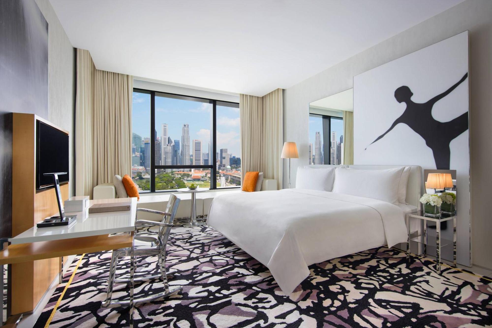Premier Guest Room 1 King Marina Bay View