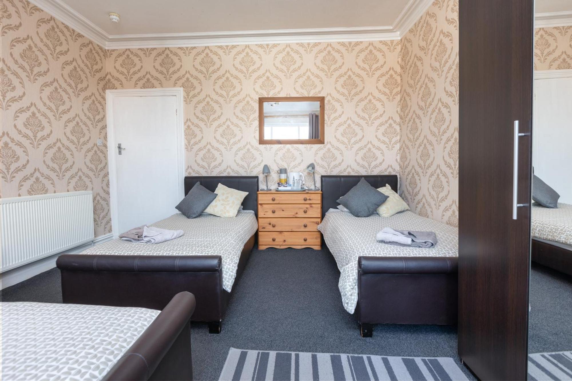 Family Room,1539075952:JPEG