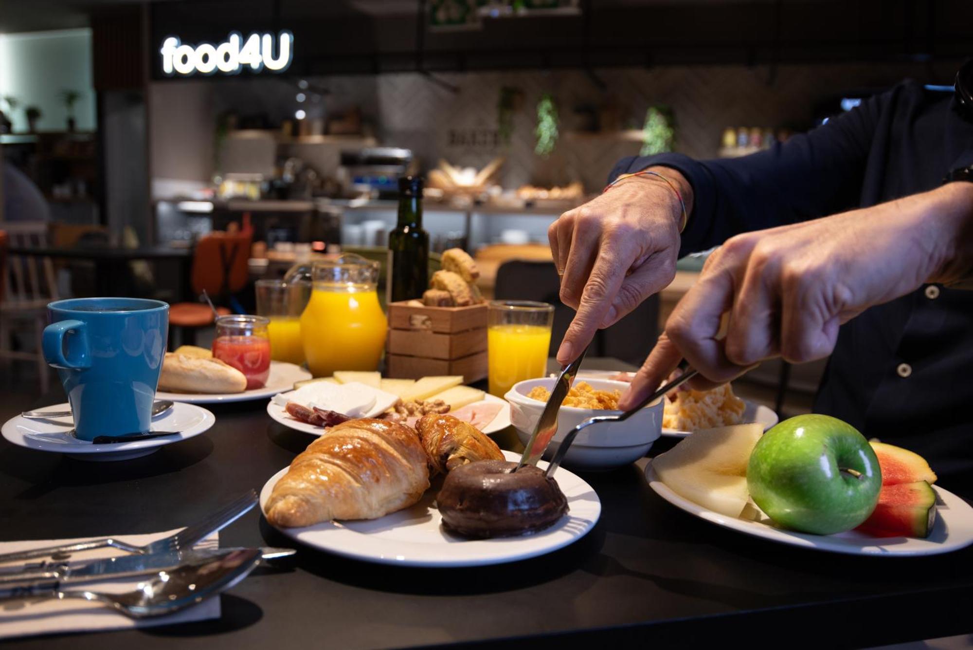 Triple Room,1586835630:JPEG