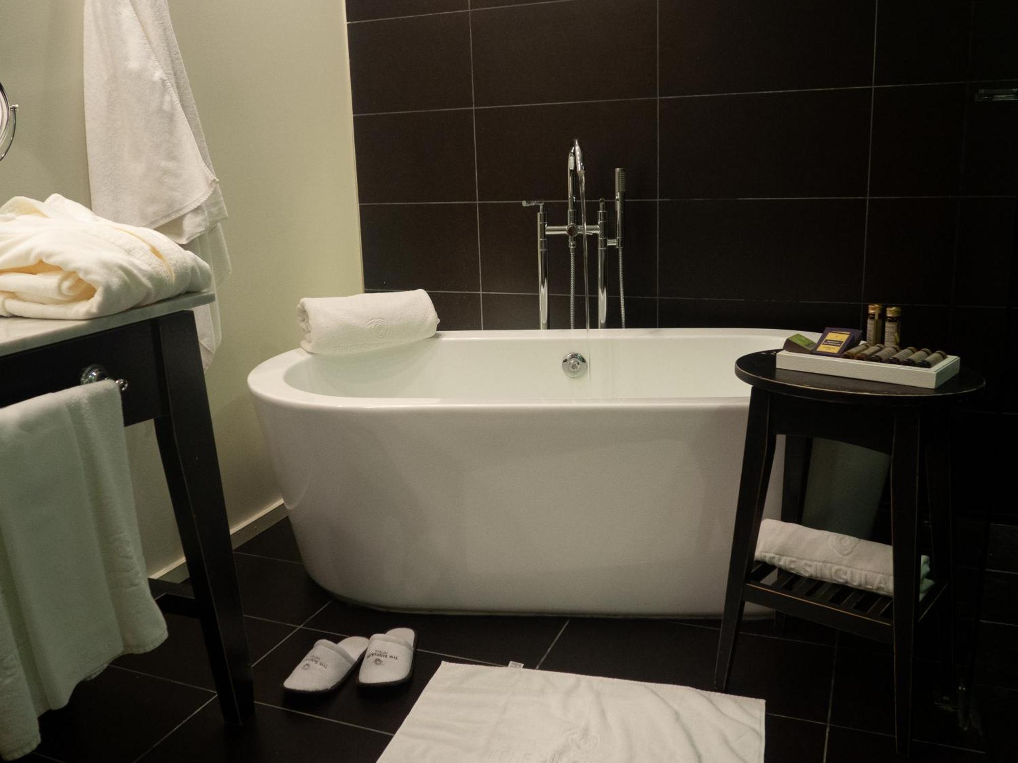 Standard Double Room with Two Double Beds,1541451154:JPEG