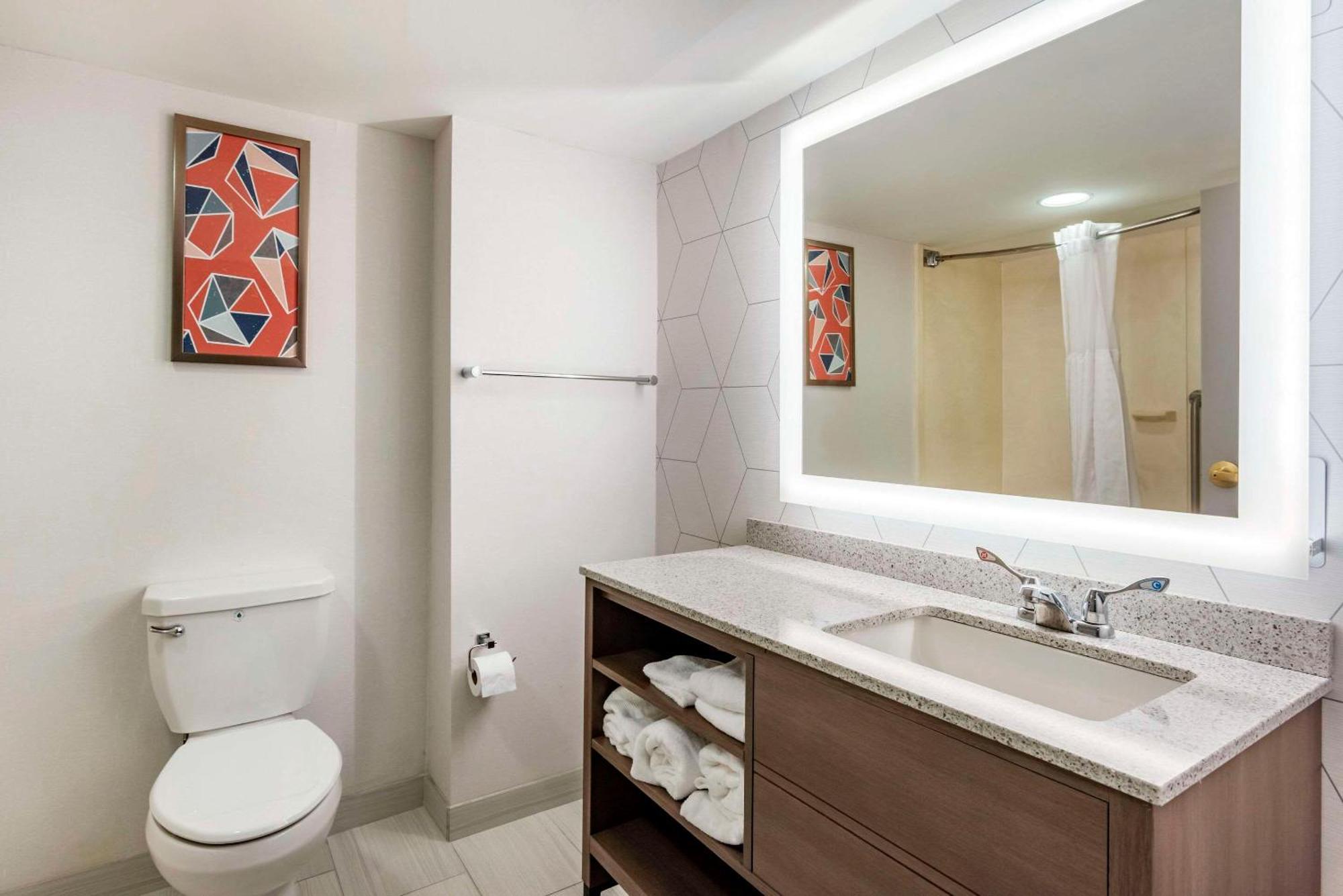Superior King Suite - Non-Smoking,1541523871:JPEG