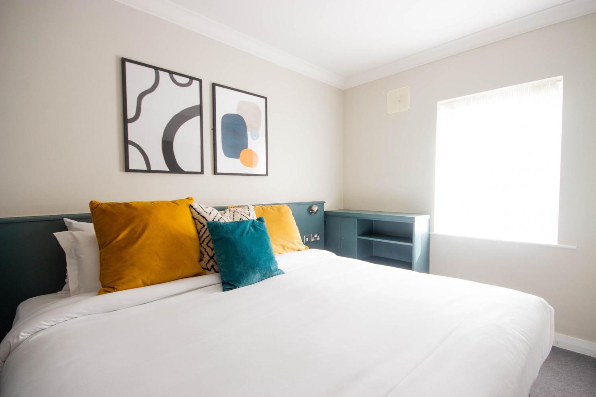 One-Bedroom Apartment,1541670214:JPEG