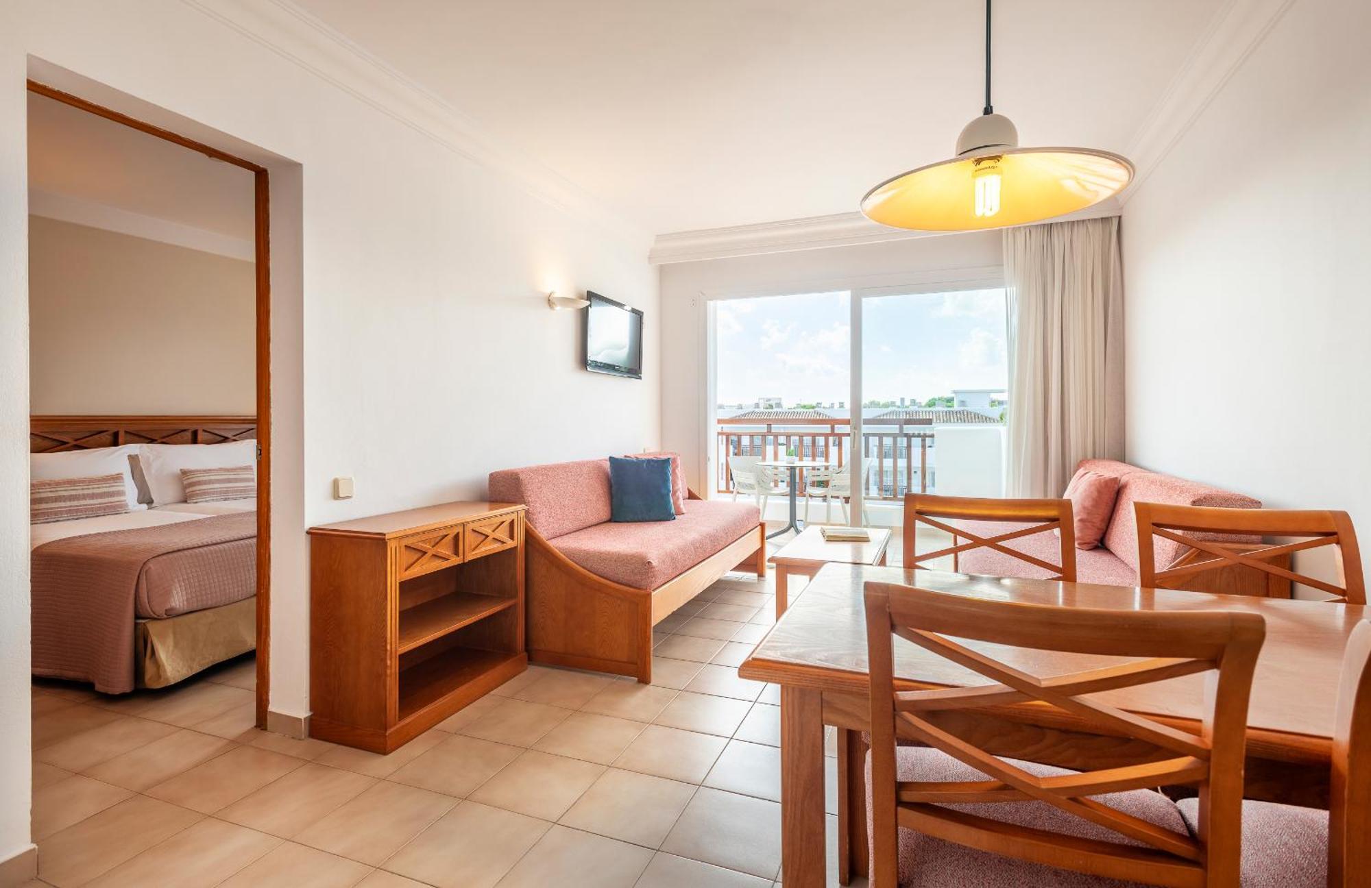 Budget Apartment,1542382855:JPEG