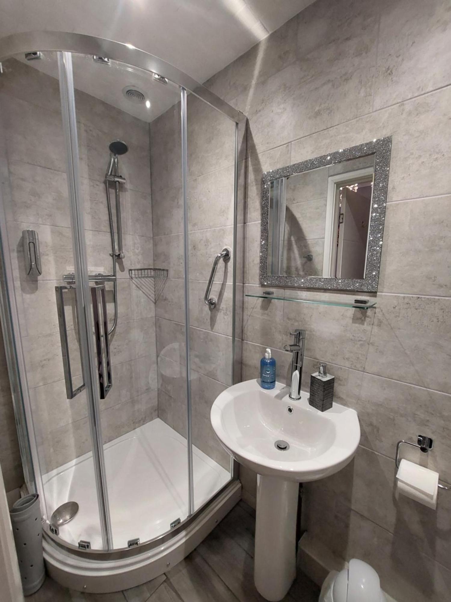 Double Room with Private Bathroom,1658763654:JPEG